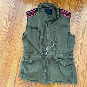 Maison Scotch Military inspired colorful vest